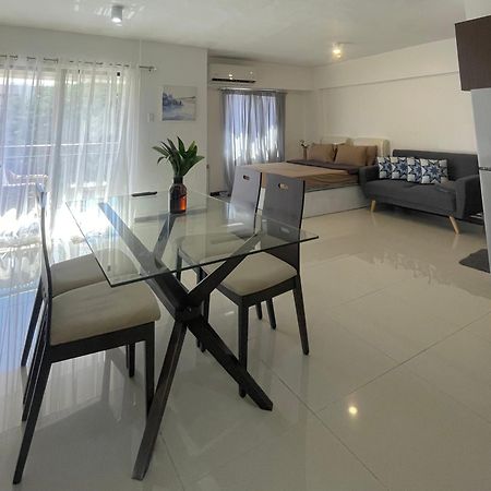 The Premier Suite Lapu-Lapu City Exterior photo