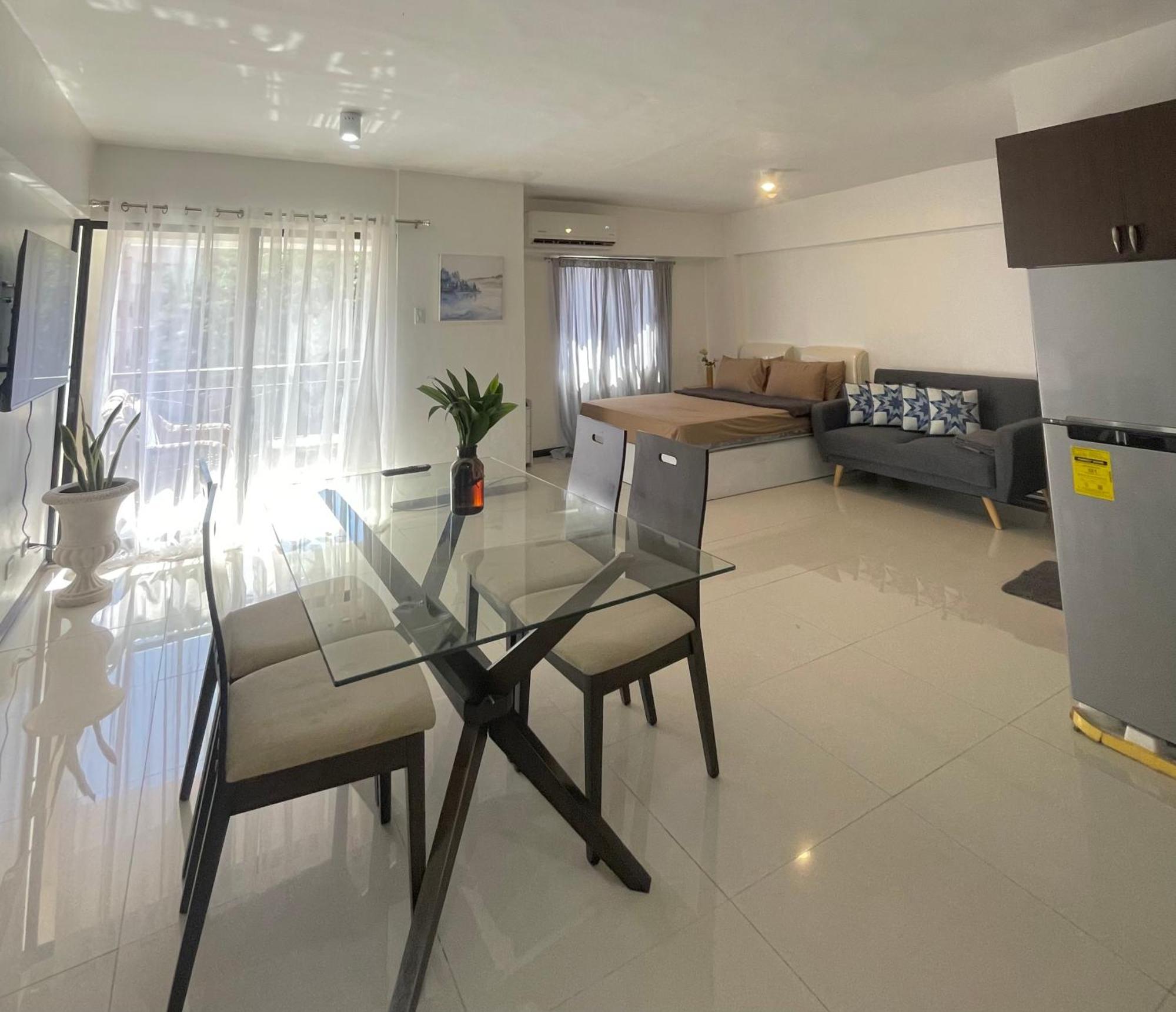 The Premier Suite Lapu-Lapu City Exterior photo